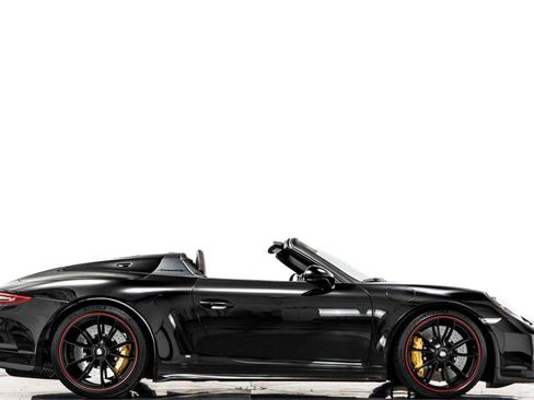 Used 2019 Porsche 911 Speedster RWD image 2