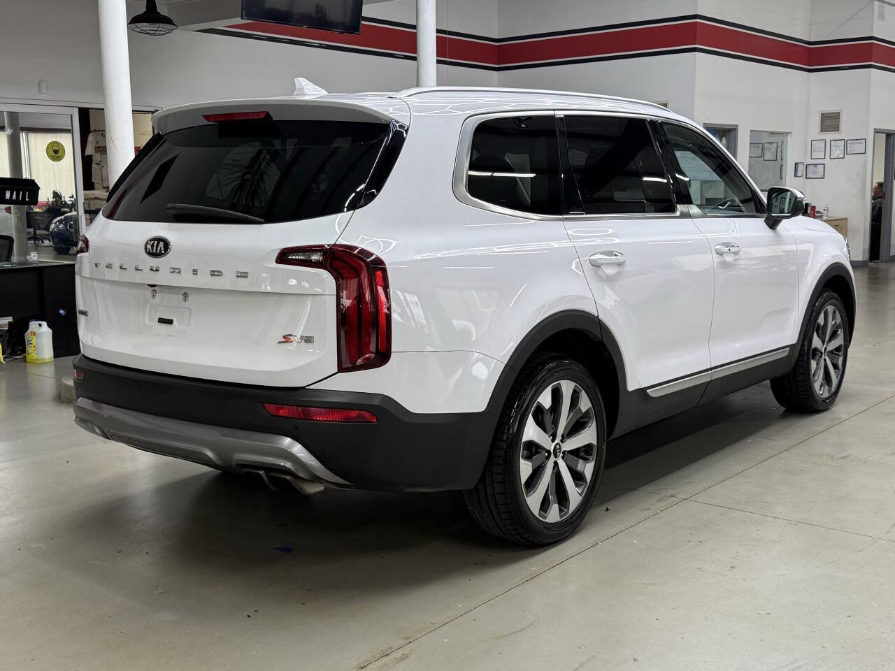 Used 2021 Kia Telluride S AWD/4WD image 2
