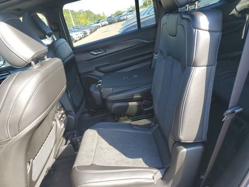 New 2025 Jeep Grand Cherokee L Altitude image 16