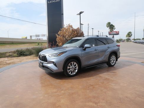 Used 2021 Toyota Highlander Limited image 5