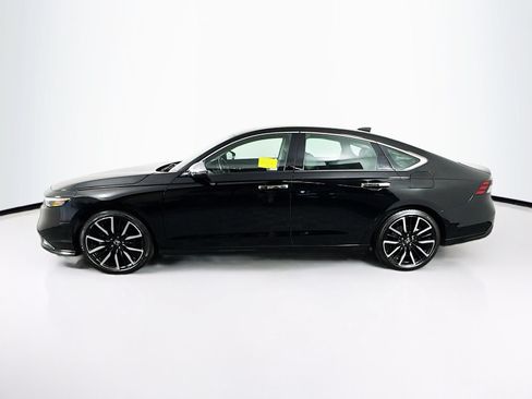 Used 2024 Honda Accord Touring image 4