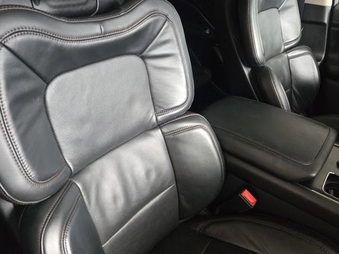 Used 2021 Lincoln Aviator Grand Touring w/ Equipment Group 302A image 5