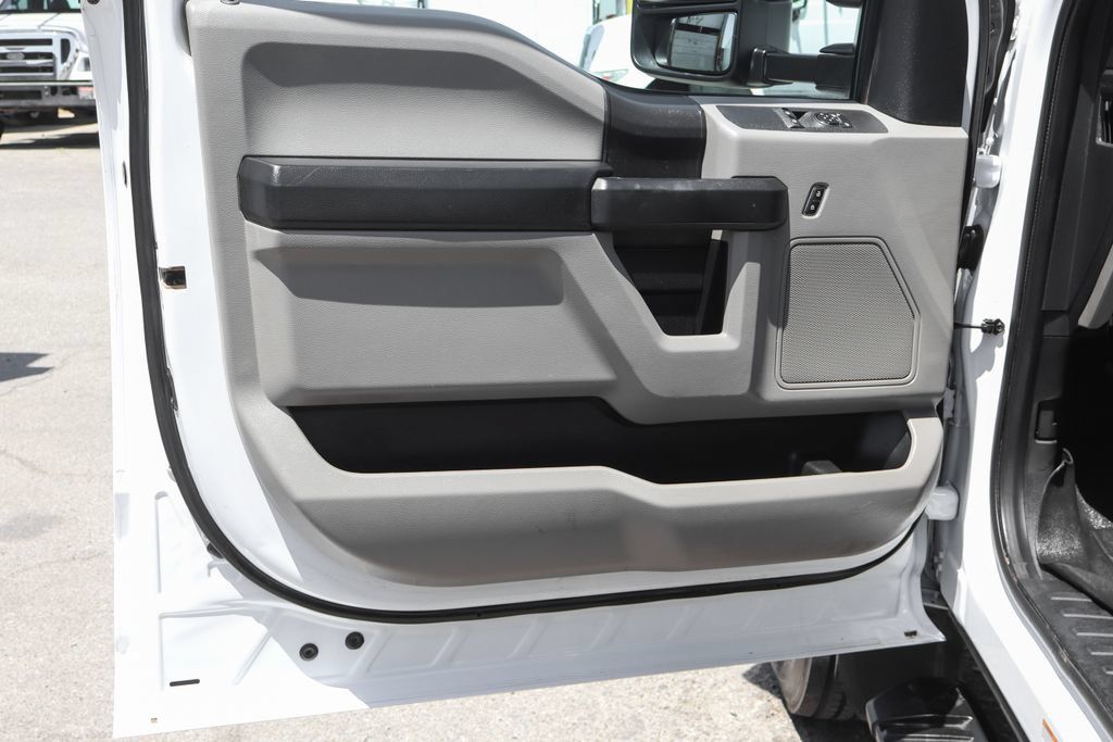 Used 2020 Ford F550 Luxury RWD image 19