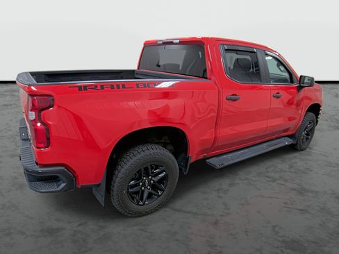 Used 2019 Chevrolet Silverado 1500 Custom Trail Boss w/ Custom Convenience Package image 4