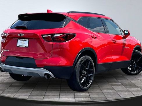 Used 2020 Chevrolet Blazer LT FWD image 2