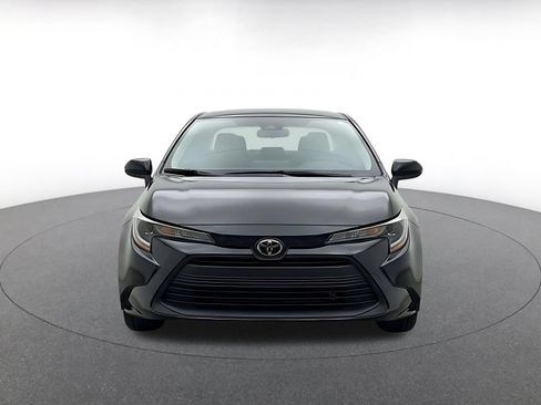 Used 2025 Toyota Corolla LE FWD image 2