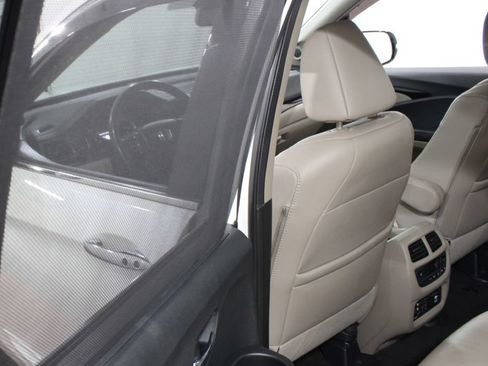 Used 2017 Honda Pilot Elite image 18