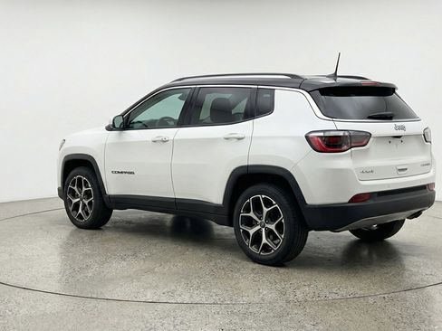 Used 2025 Jeep Compass Limited image 6