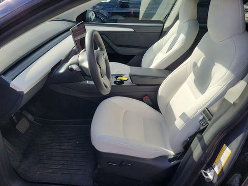 Used 2023 Tesla Model Y Long Range image 24