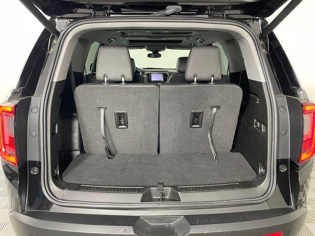 Certified 2023 GMC Acadia AT4 w/ Technology Package AWD/4WD image 14