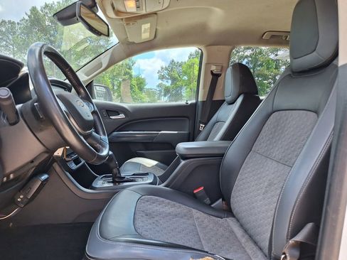 Used 2016 Chevrolet Colorado Z71 AWD/4WD image 11