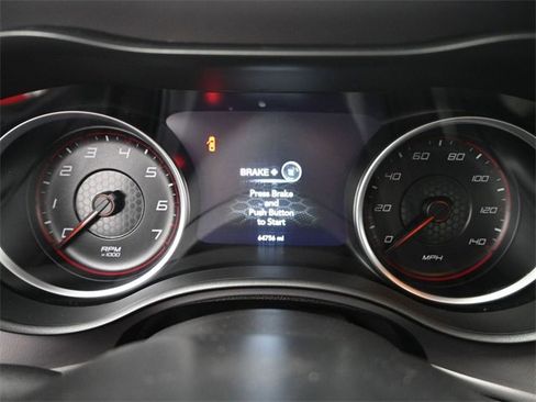 Used 2023 Dodge Charger SXT image 6