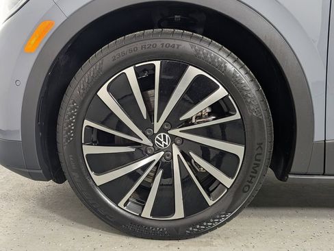 Used 2024 Volkswagen ID.4 S RWD image 9