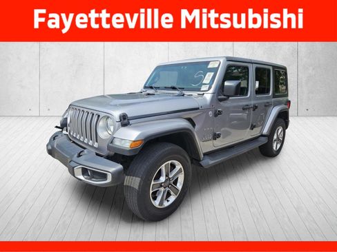 Used 2018 Jeep Wrangler Unlimited Sahara AWD/4WD image 6