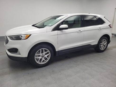Used 2024 Ford Edge SEL image 2