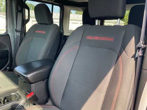 Used 2021 Jeep Wrangler Unlimited Rubicon w/ Uconnect 4C Nav & Sound Group AWD/4WD image 13