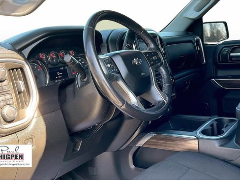 Used 2021 Chevrolet Silverado 1500 RST image 13