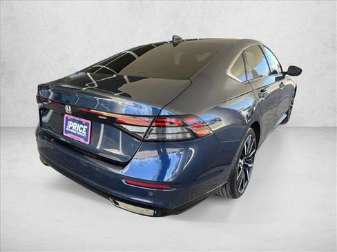 Used 2024 Honda Accord Touring image 9