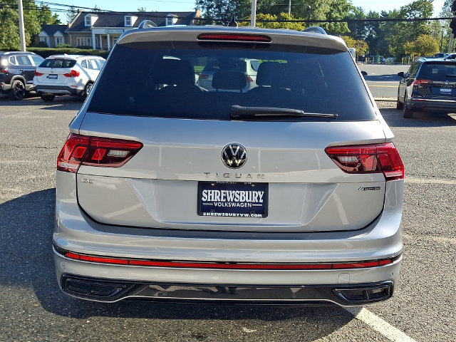 Used 2024 Volkswagen Tiguan SE R-Line AWD/4WD image 5