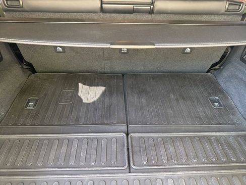 Used 2022 Lexus RX 350L Premium w/ Premium Package image 29