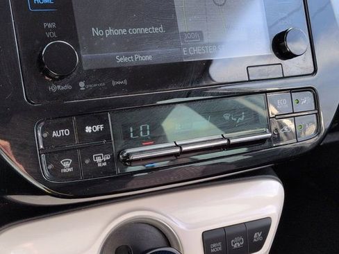 Used 2017 Toyota Prius Prime Plus image 22