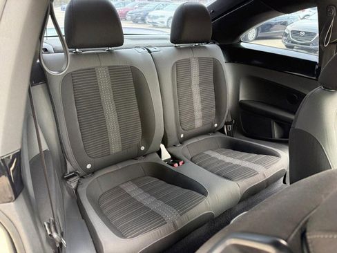 Used 2012 Volkswagen Beetle 2.0T image 21