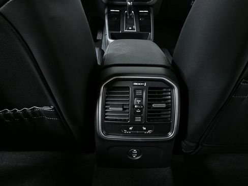 New 2025 Porsche Macan image 21