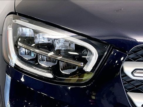 Used 2022 Mercedes-Benz GLC 300 w/ Premium Package Lite image 28