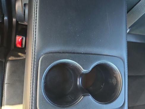 Used 2018 Jeep Grand Cherokee Laredo image 18