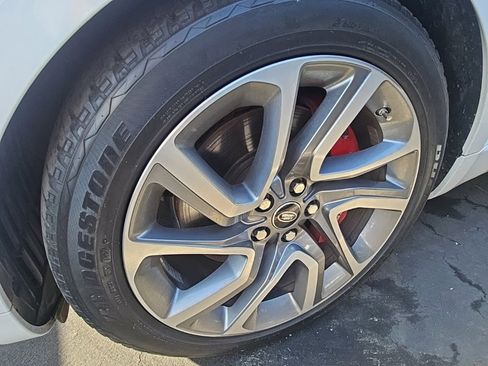 Used 2018 Land Rover Range Rover Sport HSE Dynamic image 4