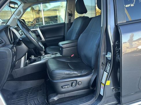 Used 2013 Toyota 4Runner Limited image 11