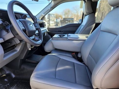New 2025 Ford F350 XL w/ XL Chrome Package image 17