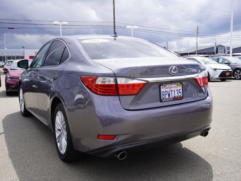 Used 2014 Lexus ES 350 w/ Luxury Package FWD image 8
