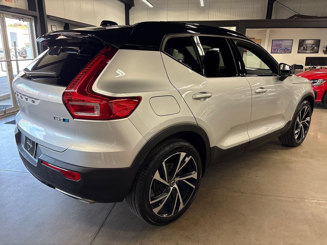 Used 2019 Volvo XC40 T5 R-Design AWD/4WD image 11