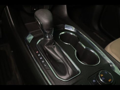 Used 2023 Chevrolet Traverse LS image 26