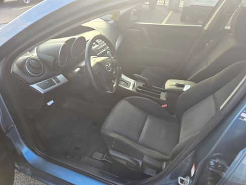 Used 2011 MAZDA MAZDA3 i Touring image 4