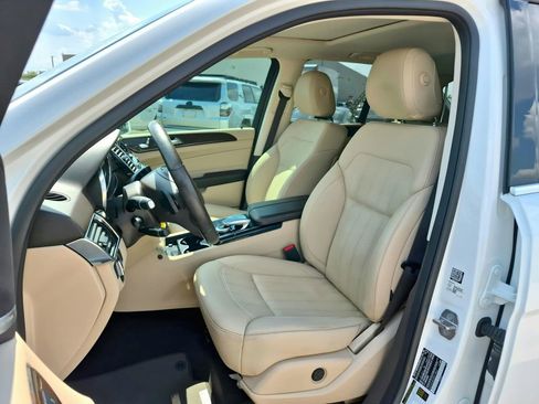 Used 2019 Mercedes-Benz GLE 400 4MATIC image 10