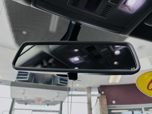Used 2019 Volkswagen Tiguan SE w/ Panoramic Sunroof Package FWD image 46
