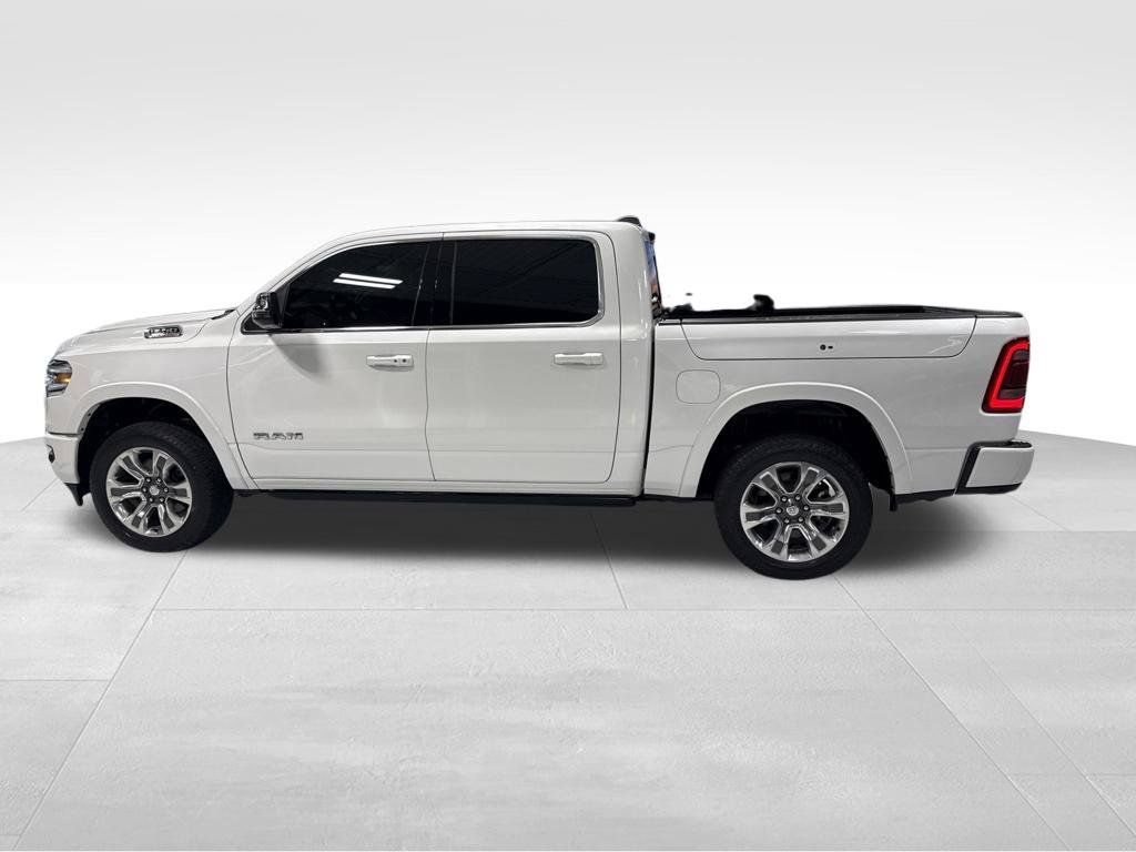 Used 2023 RAM 1500 Limited AWD/4WD image 3
