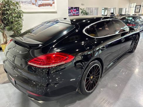 Used 2014 Porsche Panamera 4S Executive image 30