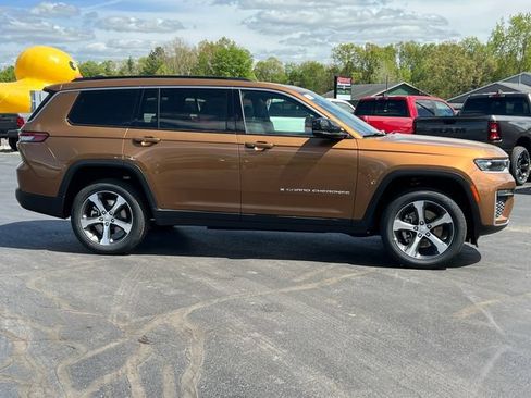New 2026 Jeep Grand Cherokee L Limited w/ Trailer Tow Package AWD/4WD image 52