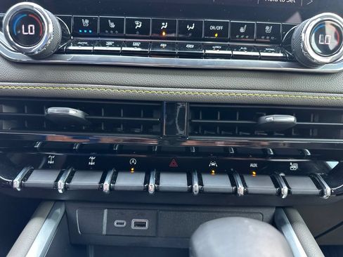 Certified 2025 Chevrolet Colorado ZR2 w/ Technology Package AWD/4WD image 4