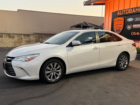 Used 2016 Toyota Camry XLE w/ Moonroof Package FWD image 5