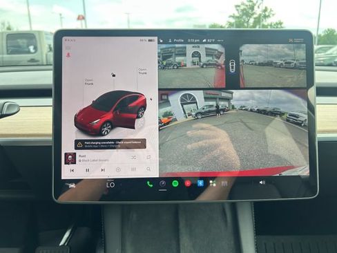 Used 2023 Tesla Model Y Long Range AWD/4WD image 29