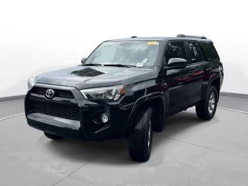 Used 2019 Toyota 4Runner SR5 RWD image 2