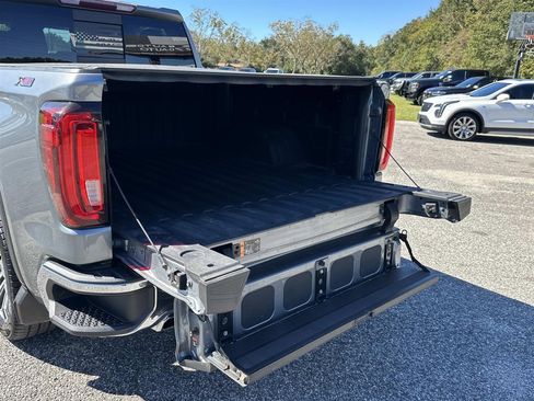 Used 2019 GMC Sierra 1500 SLT image 11
