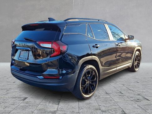 Used 2022 GMC Terrain SLE w/ Driver Convenience Package image 11