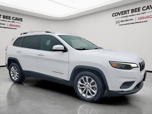 Used 2019 Jeep Cherokee Latitude w/ Popular Appearance Group image 1