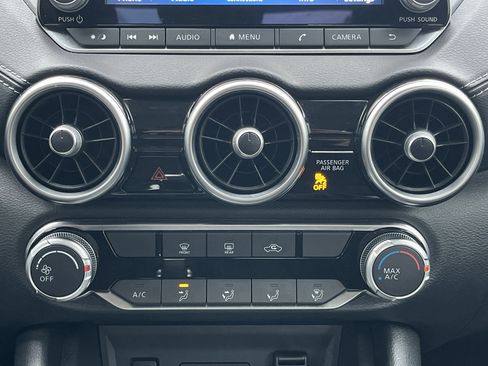 Used 2024 Nissan Sentra SV image 7