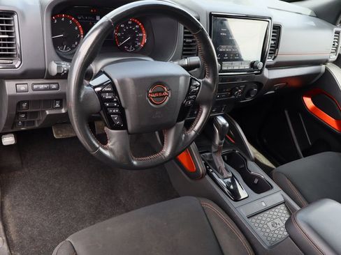 Used 2022 Nissan Frontier Pro-X RWD image 12